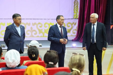 Іңкәрдария, Ақжарма ауылдарының тұрғындарымен кездесті