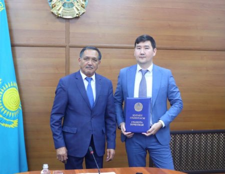 Әріптестері Дәурен Еркінұлын құрметпен шығарып салды