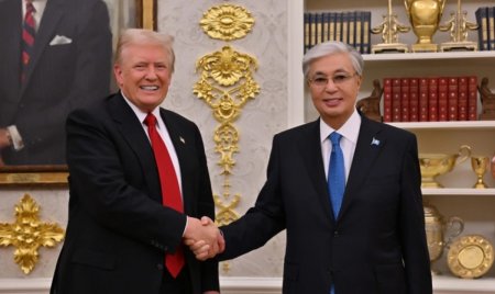 Тоқаев Трампты туған күнімен құттықтап, серіктестікті нығайтуға дайын екенін айтты