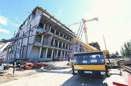 Аймақ басшысы құрылыс нысандарындағы жұмыс барысын тексерді