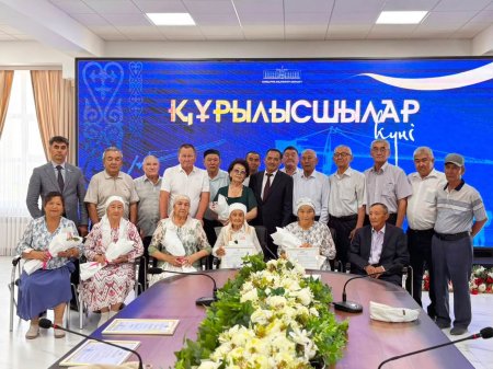 Еңбегімен елді көркейткен