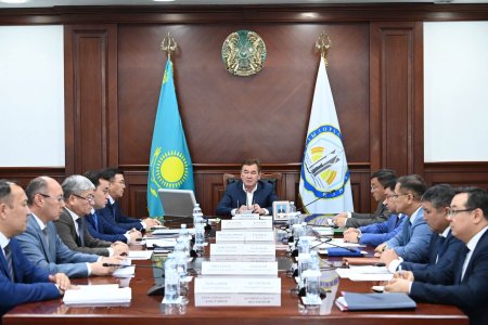 Күзгі егін жинау науқанына дайындық барысы талқыланды