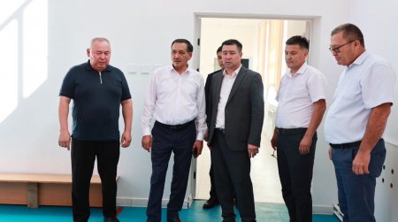 Аудан әкімі жаңа оқу жылына дайындық барысымен танысты
