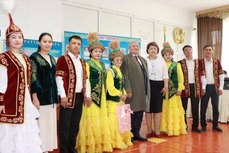 Сәдуақасовтар отбасылық ансамблі сайлауда дауыс берді