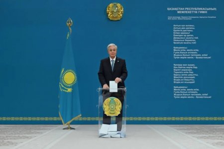 Президент Құрылтай депутаттары сайлауында дауыс берді