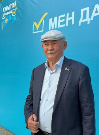 Жазушы Жұмабай Жақып дауыс берді