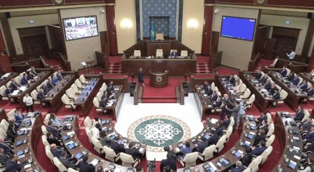 Депутаттар Құрылтай Регламентін қабылдады