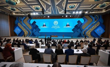 Президент: «Конституция халқымыздың мәңгілік темірқазығы және Әділетті, Озық, Таза Қазақстанның мызғымас арқауы ретінде елімізді жарқын келешекке апаратыны сөзсіз