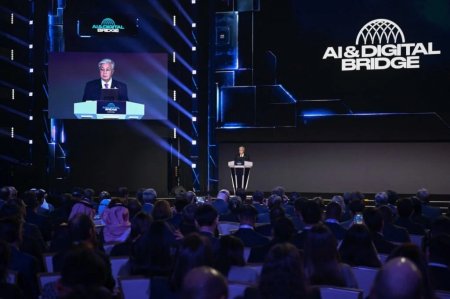 Мемлекет басшысы жасанды интеллектіні реттеу мәселесін қозғады
