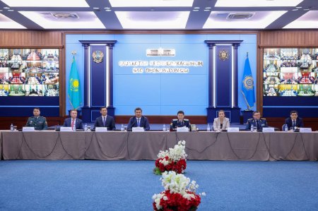 Бас прокуратурада балалардың қауіпсіздігі және жасөспірімдер арасындағы құқық бұзушылықтардың алдын алу мәселелері талқыланды